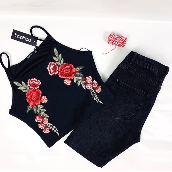 Boohoo Tops - Isabelle Floral Embroidered crop top Black- Boho